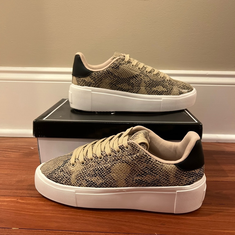 Qupid Sneakers